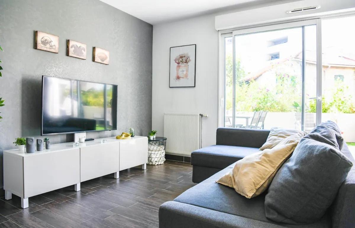 Superbe Appartement Avec Terrasse, Piscine & Parking Prive A Marselha Exterior foto