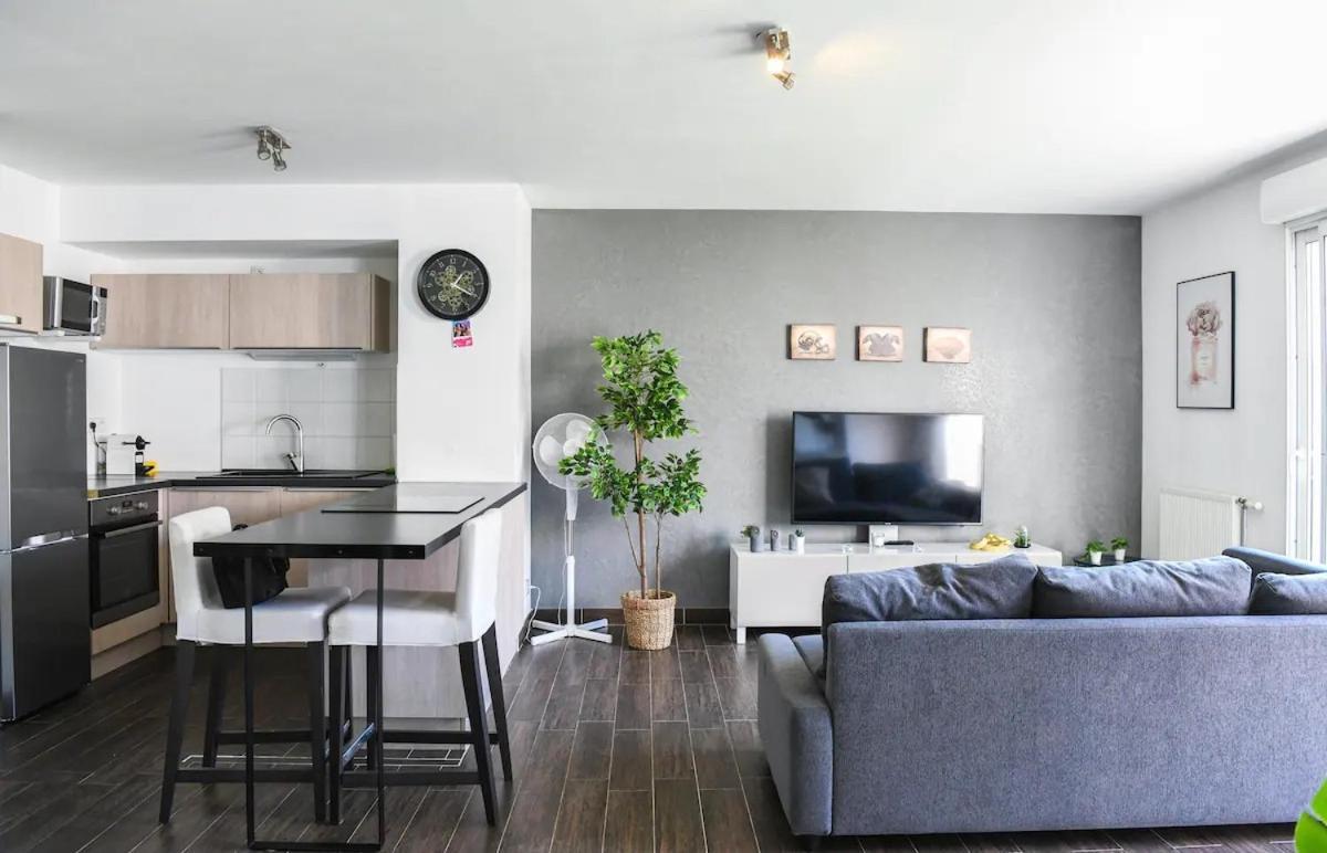 Superbe Appartement Avec Terrasse, Piscine & Parking Prive A Marselha Exterior foto